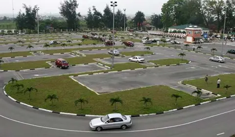 thời gian học lái xe B2 thực hành sa hình